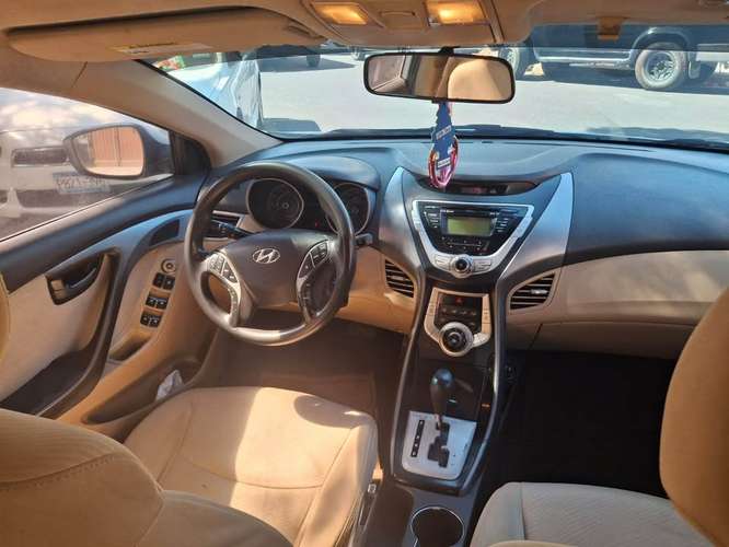 Hyundai Elentra Año 2012 Automatico