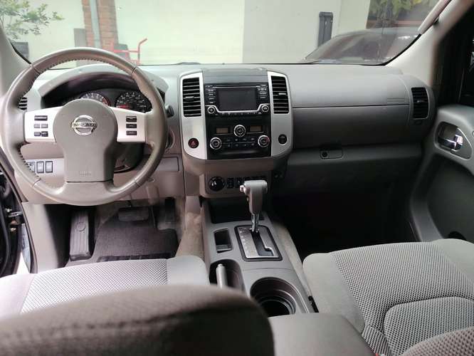  NISSAN FRONTIER DOBLE CABINA  2018 , 4X4,PIÑON DE MONTAÑA,BOLSAS  BUENAS ,…. SI VE EL ANUNCIO ES PORQUE ESTA DISPONIBLE - Imagen 5
