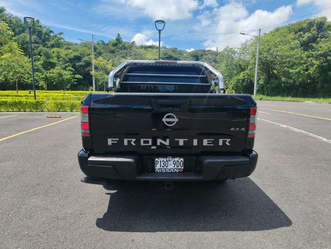  NISSAN FRONTIER DOBLE CABINA  2022 , 4X4,PIÑON DE MONTAÑA, ,……………si ve el anuncio es porque    si esta disponible - Imagen 5