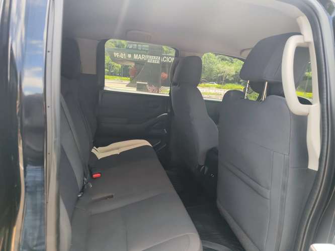  NISSAN FRONTIER DOBLE CABINA  2022 , 4X4,PIÑON DE MONTAÑA, ,……………si ve el anuncio es porque    si esta disponible - Imagen 8