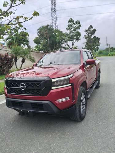 Se vende chulada NISSAN FRONTIER 2024 FULL CUERO “4x4” - Imagen 2