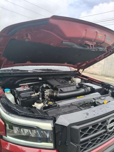 Se vende chulada NISSAN FRONTIER 2024 FULL CUERO “4x4” - Imagen 3