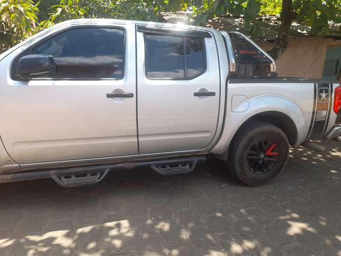 Vendo o cambio Nissan Frontier 4x4 2016 aire funcionando bien cambio por algún vehículo más ribete a mi favor