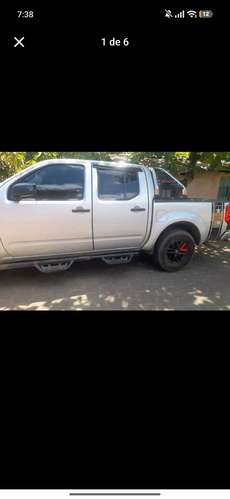 Vendo o cambio Nissan Frontier 4x4 2016 aire funcionando bien cambio por algún vehículo más ribete a mi favor