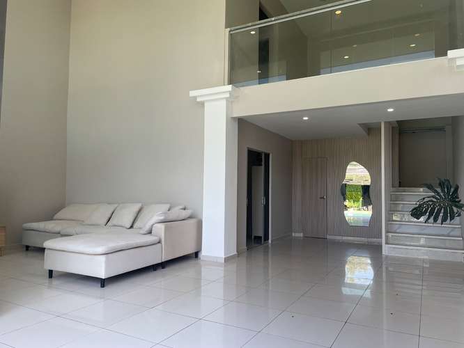  EN VENTA | CASA CON DETALLES MODERNOS Y CON AMPLIA BODEGA EN ZONA DE GRAN PLUSVALÍA 