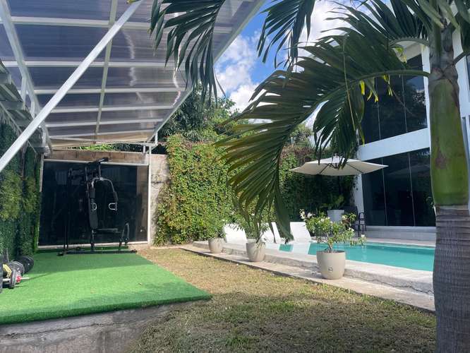  EN VENTA | CASA CON DETALLES MODERNOS Y CON AMPLIA BODEGA EN ZONA DE GRAN PLUSVALÍA 