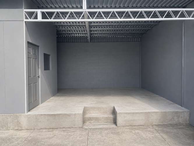  EN VENTA | CASA CON DETALLES MODERNOS Y CON AMPLIA BODEGA EN ZONA DE GRAN PLUSVALÍA 