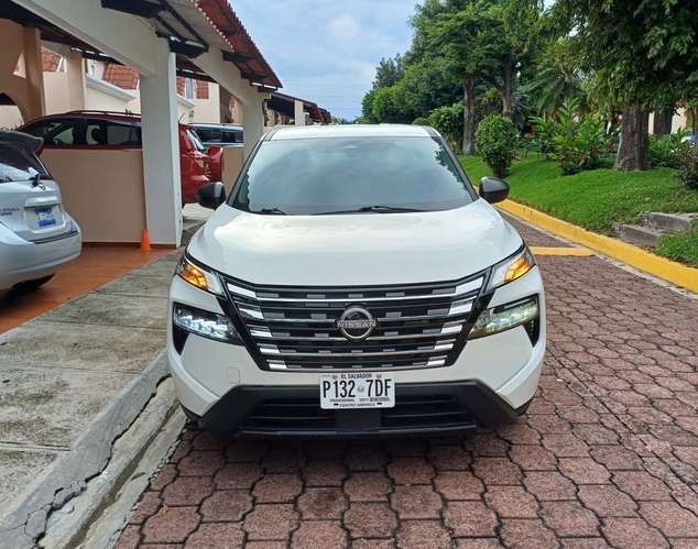 Rogue 2025 linea nueva.  Etiquetas: Tucson 2022, HRV 2023, Outlander 2022, Seltos 2022, Venue 2024, CX5 2021, Santa fe - Imagen 9