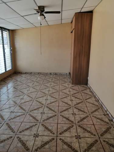 VENTA DE CASA EN SANTA ANA CALLE PRINCIPAL IDEAL PARA VIVIR Y NEGOCIO