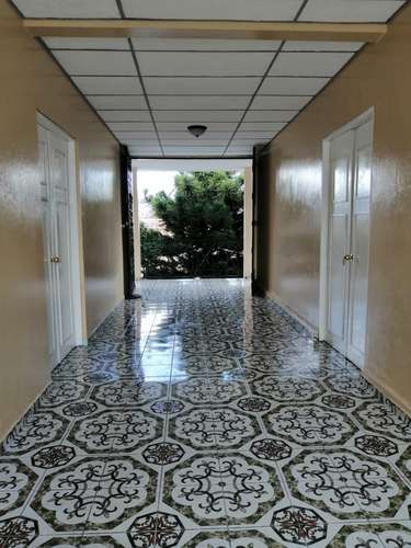 VENTA DE CASA EN SANTA ANA CALLE PRINCIPAL IDEAL PARA VIVIR Y NEGOCIO