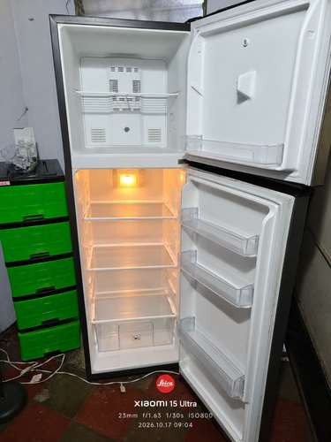 Refrigeradora Mabe dos puertas cromada ahorrativa  - Imagen 2
