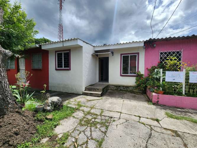 Se Vende Casa de 1 Planta en Santa Tecla 