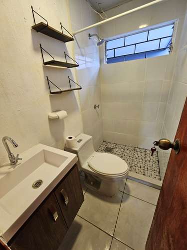 Alquiler de Casa en La Sabana Santa Tecla  - Imagen 5