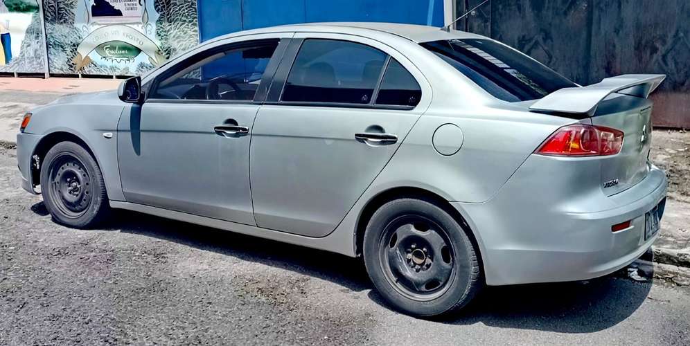 MITSUBISHI LANCER 2009 Automatico 4 puertas Vidrios y Espejos Eléctricos  Motor y Caja a toda prueba