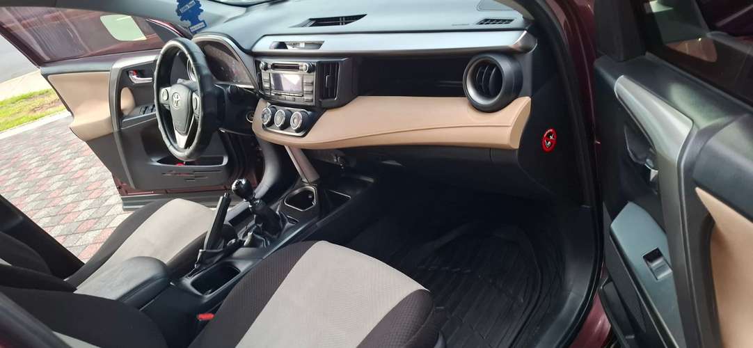 TOYOTA RAV4 STANDARD DE AGENCIA EL SALVADOR ¡NUNCA CHOCADA! 