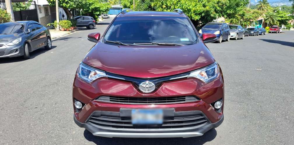 TOYOTA RAV4 STANDARD DE AGENCIA EL SALVADOR ¡NUNCA CHOCADA! 