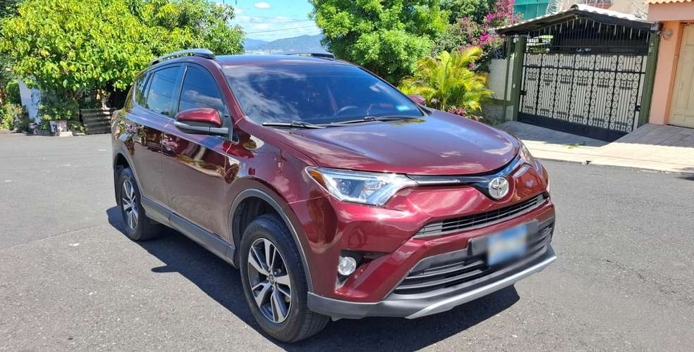 TOYOTA RAV4 STANDARD DE AGENCIA EL SALVADOR ¡NUNCA CHOCADA! 