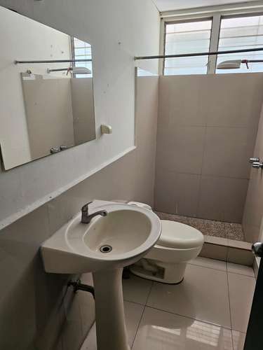 Venta / alquiler - Propiedad por la Avenida olimpica  - Imagen 2