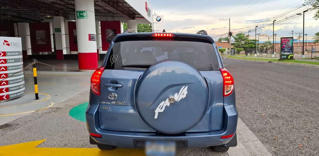 TOYOTA RAV4 4X4 DE AGENCIA TOYOTA DIDEA ¡JAMAS CHOCADA! IMPECABLE