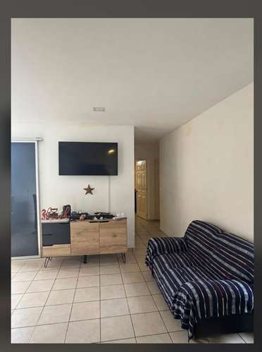 Casa de 2 niveles amueblada con 3 dormitorios y terraza en San Salvador - Imagen 1