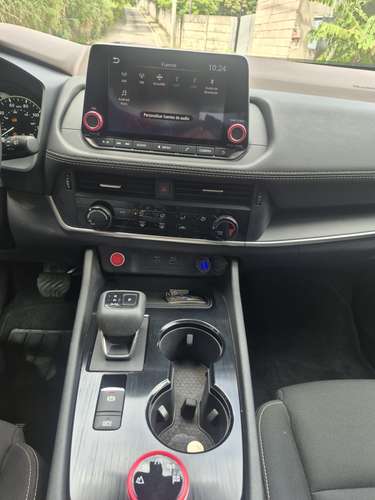 Vendo Nissan rogué 4x4 año 2023 - Imagen 9