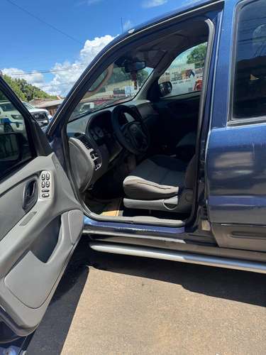 Ford Escape 2003 2.0L caja Manual en excelente estado