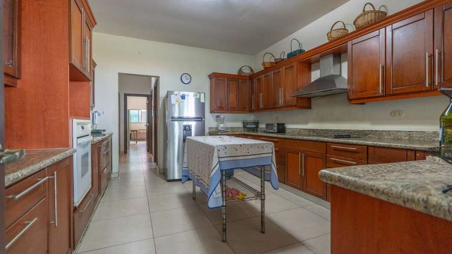 AMPLIA CASA en CUMBRES DE LA ESCALON (CON ESPECTACULAR VISTA A LA CIUDAD)  - Imagen 15