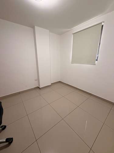  SE ALQUILA APARTAMENTO LIFE SANTA ELENA AMUEBLADO - Tiene 119 mts2  -sala  -comedor  -terraza  -cocina  -baño de visi - Imagen 6