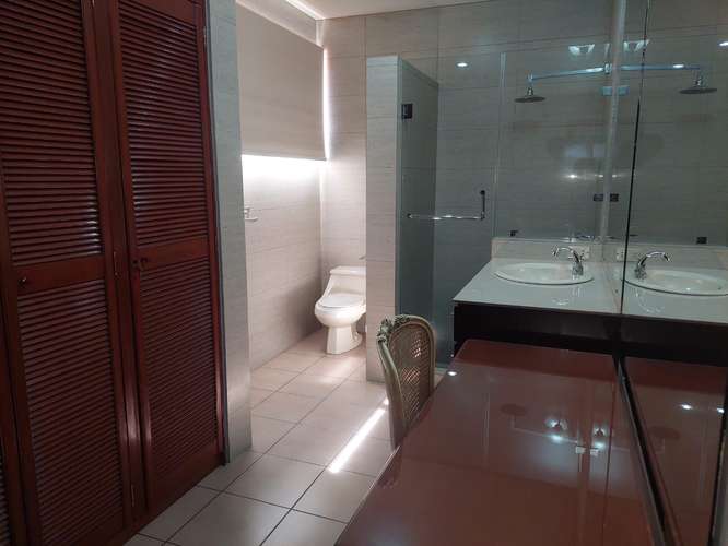  SE ALQUILA CASA CUMBRES DE LA ESCALÓN, PRIVADO  Consta de: 300 metros cuadrados Dos plantas Primera Planta . Cochera  - Imagen 7