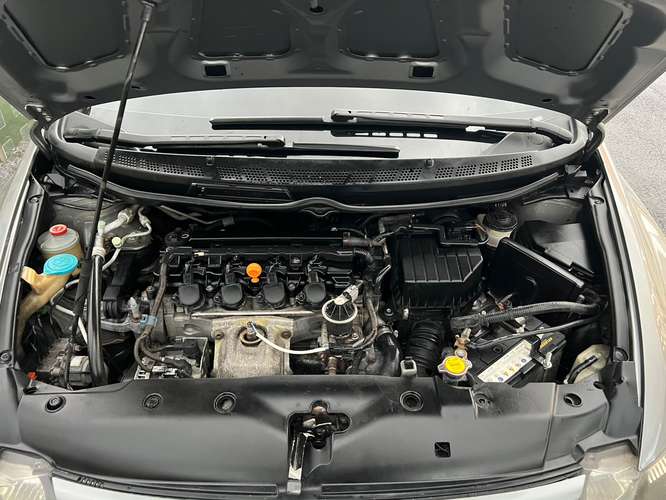 Honda civic 2007 r18 automático vidrios eléctricos, a/c helando - Imagen 9