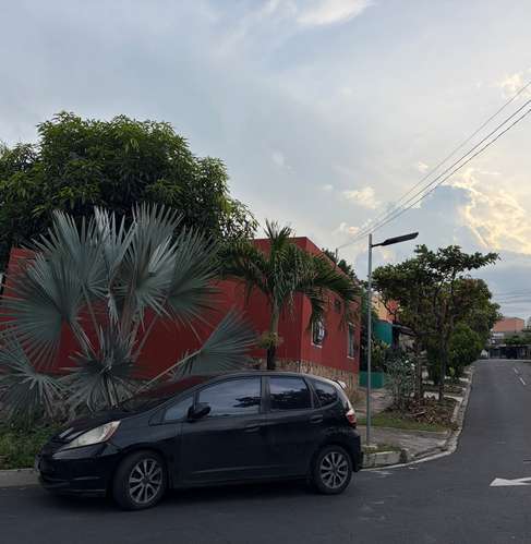  CASA EN VENTA CON MÁS TERRENO Y ESPACIOS AMPLIOS EN RESIDENCIAL VILLA PRIMAVERA, QUEZALTEPEQUE, LA LIBERTAD 