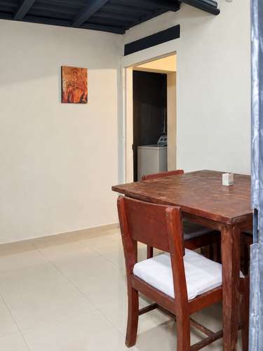 Apartamento amueblado av Bernal 