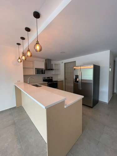  SE ALQUILA APARTAMENTO ARTEA 1, NUEVO CUSCATLÁN, CON LÍNEA BLANCA, Consta de: Sala, Comedor, Cocina abierta, Terraza 