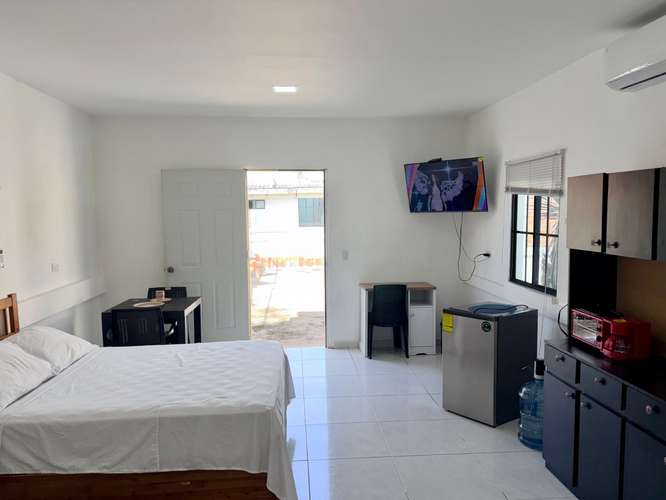 Habitación Amueblada, Baño Propio, Colonia Flor Blanca, S.S., Cerca H. Rosales, Pque. Cuscatlan y Ctro. Hist.