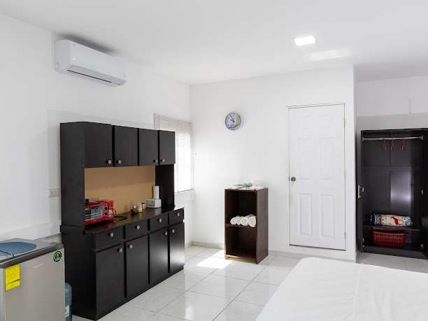 Habitación Amueblada, Baño Propio, Colonia Flor Blanca, S.S., Cerca H. Rosales, Pque. Cuscatlan y Ctro. Hist.