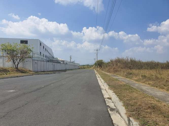 TERRENO INDUSTRIAL EN VENTA | INTERCOMPLEX, SAN JUAN OPICO - Imagen 2