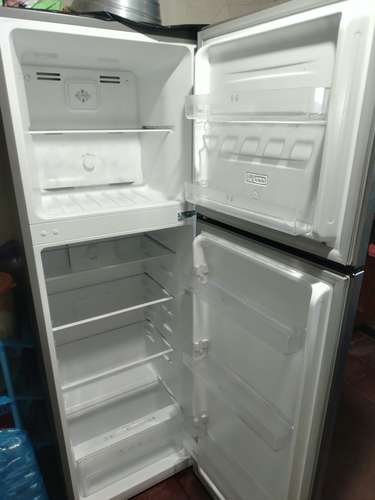 SE VENDE REFRIGERADORA INDURAMA 