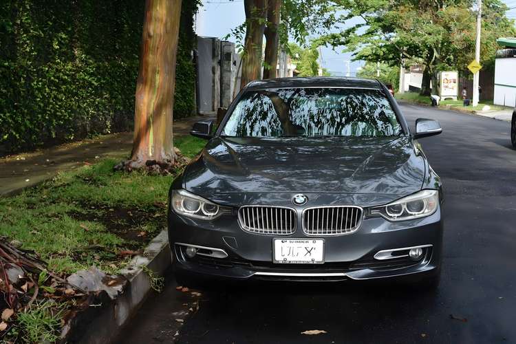 BMW 316i AGENCIA