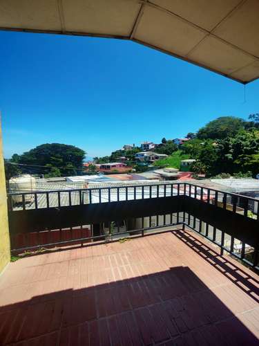 Venta de casa en Residencial Loma Linda, cerca del Estadio Cuscatlán - Imagen 11