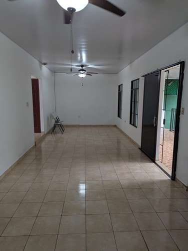 Se alquila hermosa casa en Cumbres de Peñaflor