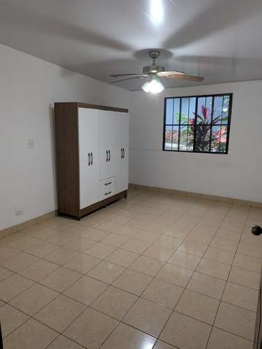 Se alquila hermosa casa en Cumbres de Peñaflor