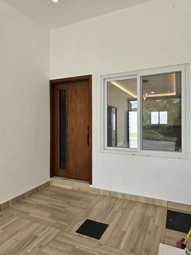 ¡CASA A ESTRENAR EN VENTA EN LOURDES COLÓN! DE UN NIVEL CON FINOS ACABADOS - Imagen 10
