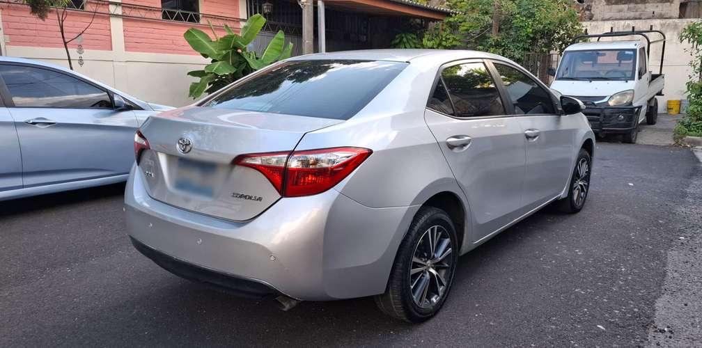 TOYOTA COROLLA DE AGENCIA EXCEL AUTOMOTRIZ SE VE Y SE SIENTE ¡COMO NUEVO! STANDARD - Imagen 14