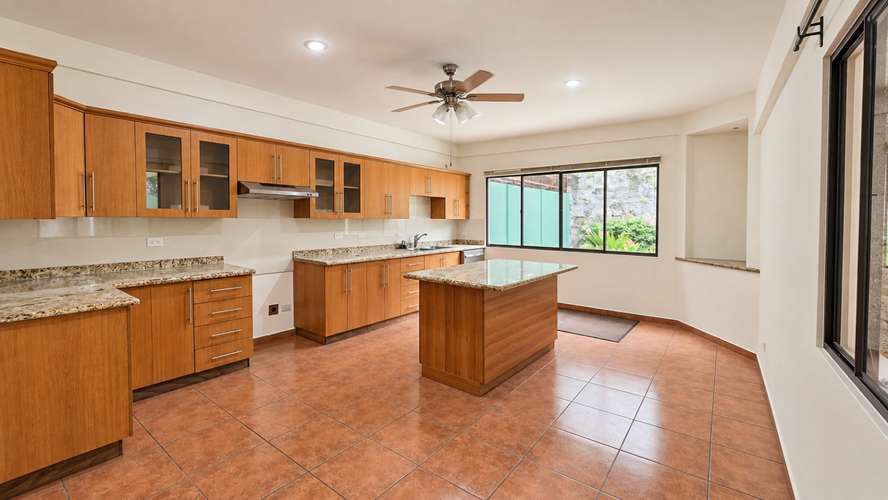 Cumbres de Cuscatlán, casa en alquiler, res. privado. - Imagen 3