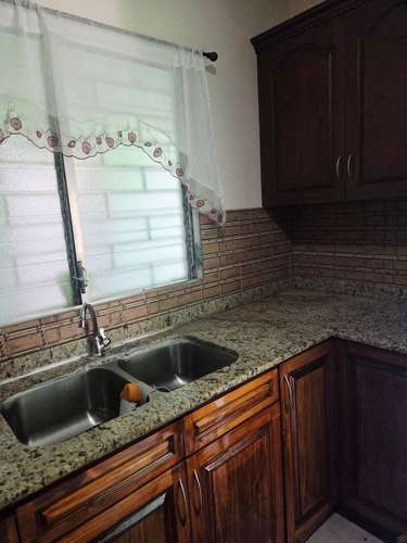 Alquiler linda Casa  en zona centrica - Imagen 2