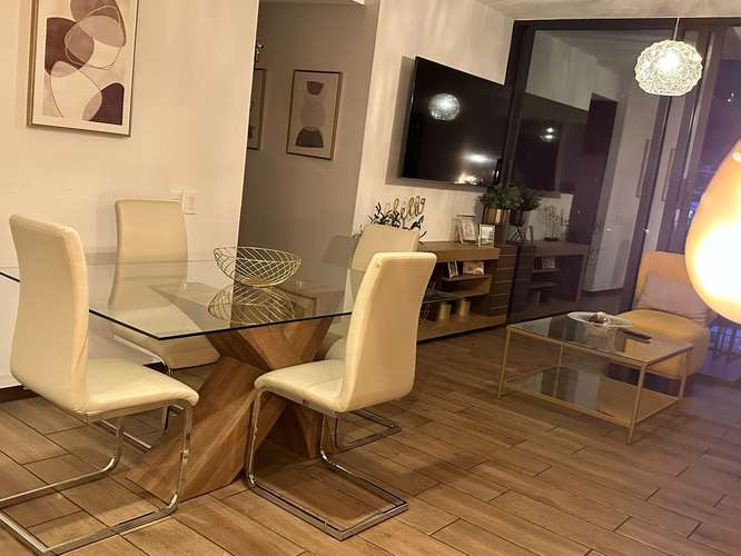 Apartamento moderno de 3 dormitorios en San Salvador, amueblado y con piscina