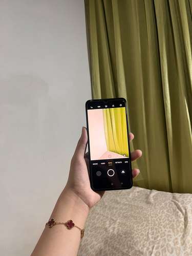 Celular OPPO A77
