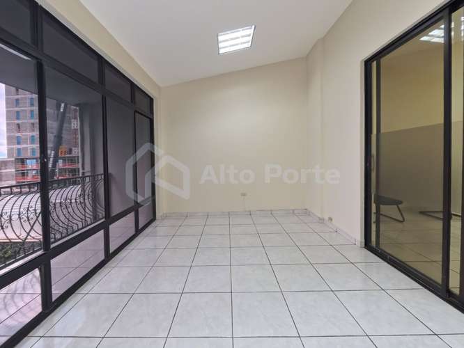  Casa comercial en venta en Escalón - Imagen 6