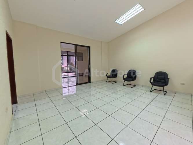  Casa comercial en venta en Escalón - Imagen 8