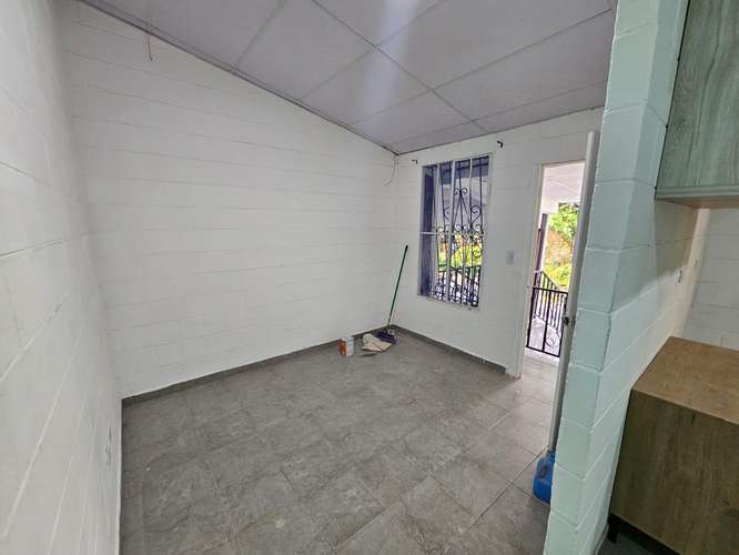 SE VENDE CASA EN COL. MIRALVALLE! - Imagen 2